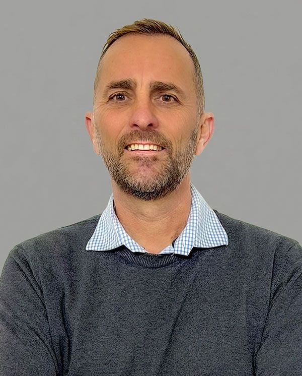 Hennis van Zyl, Chief Executive Officer